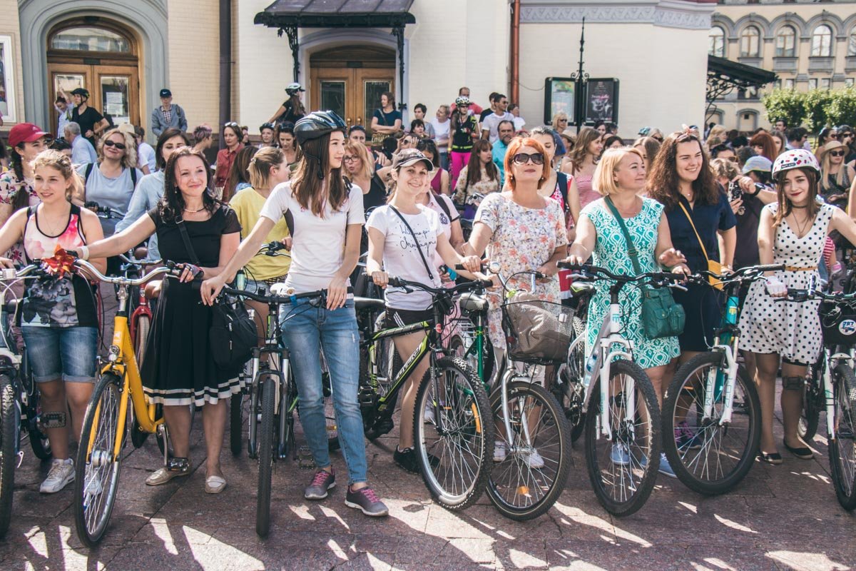 Участниц и участников после велозабега пригласили на пикник