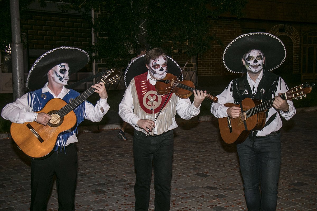 Колоритные музыканты 