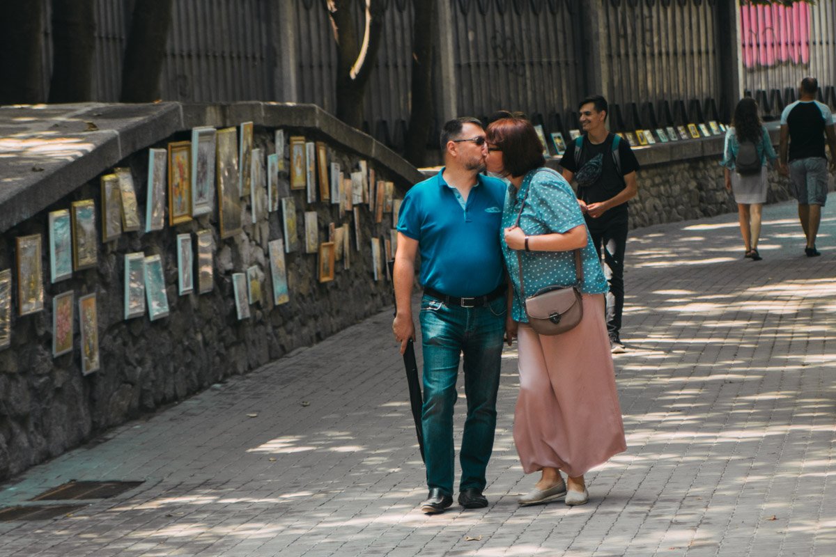 Как же это мило встречать на улицах таких влюбленных Как же это мило встречать на улицах таких влюбленных