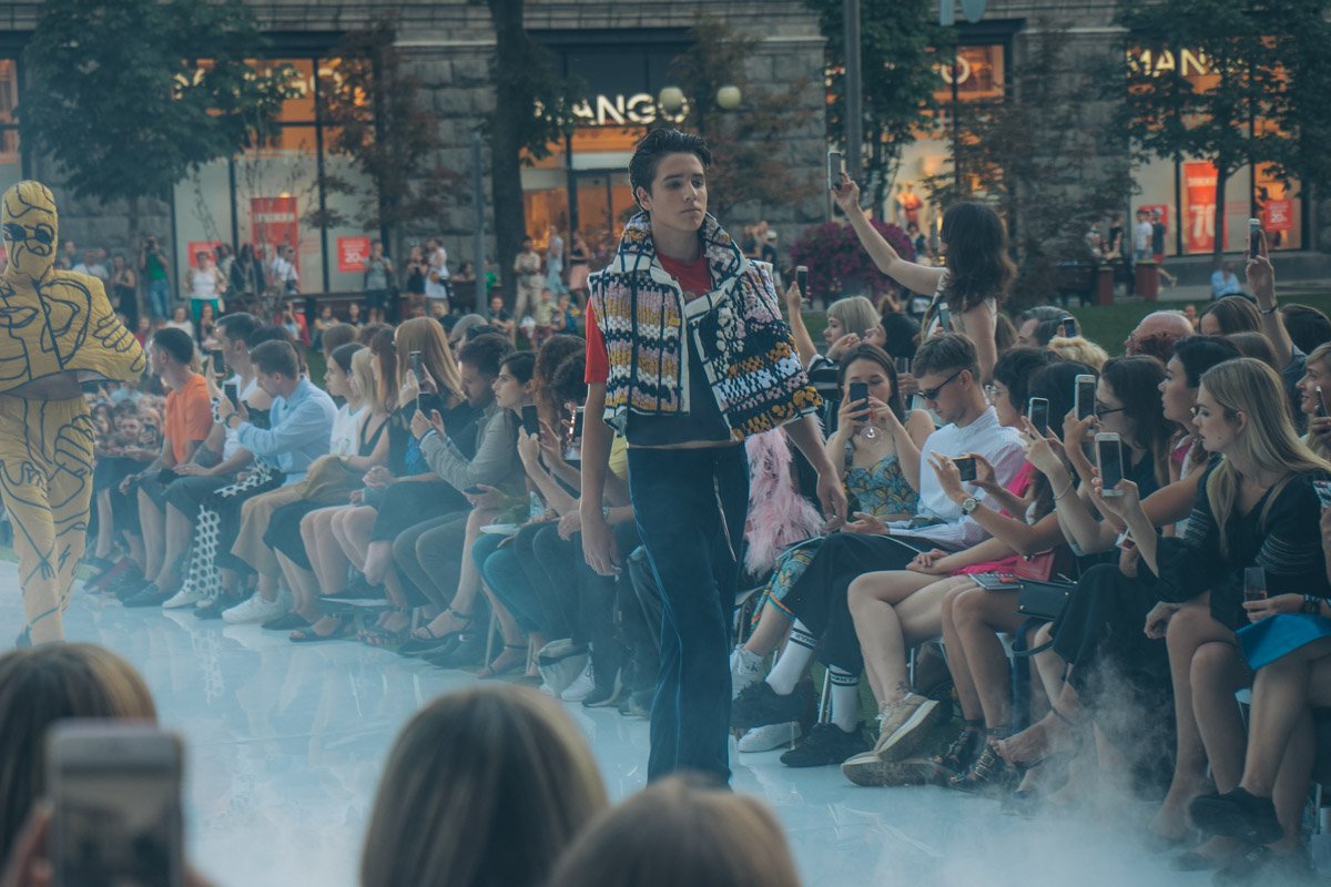 Каждый дизайнер презентовал свою линию одежды