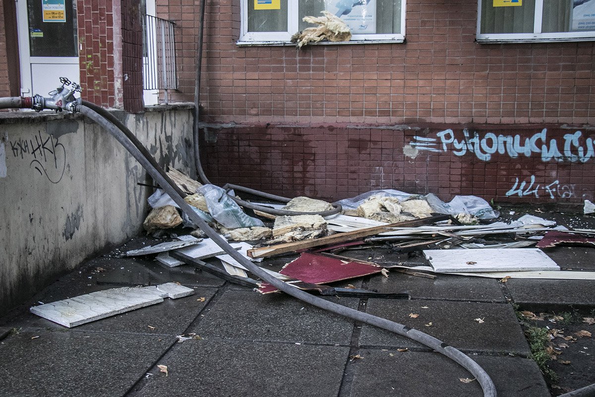 Площадь пожара составила около 100 квадратных метров