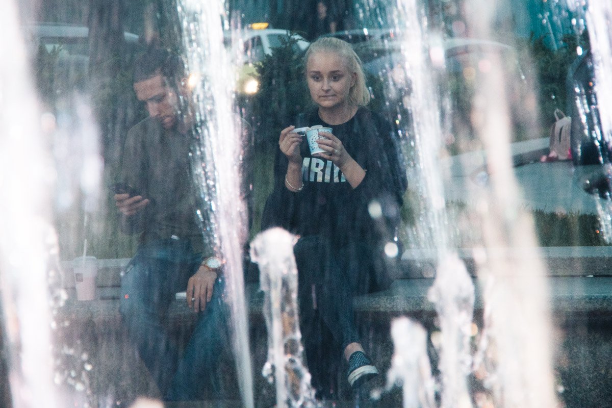 А о чем думаете вы, когда кушаете мороженное?