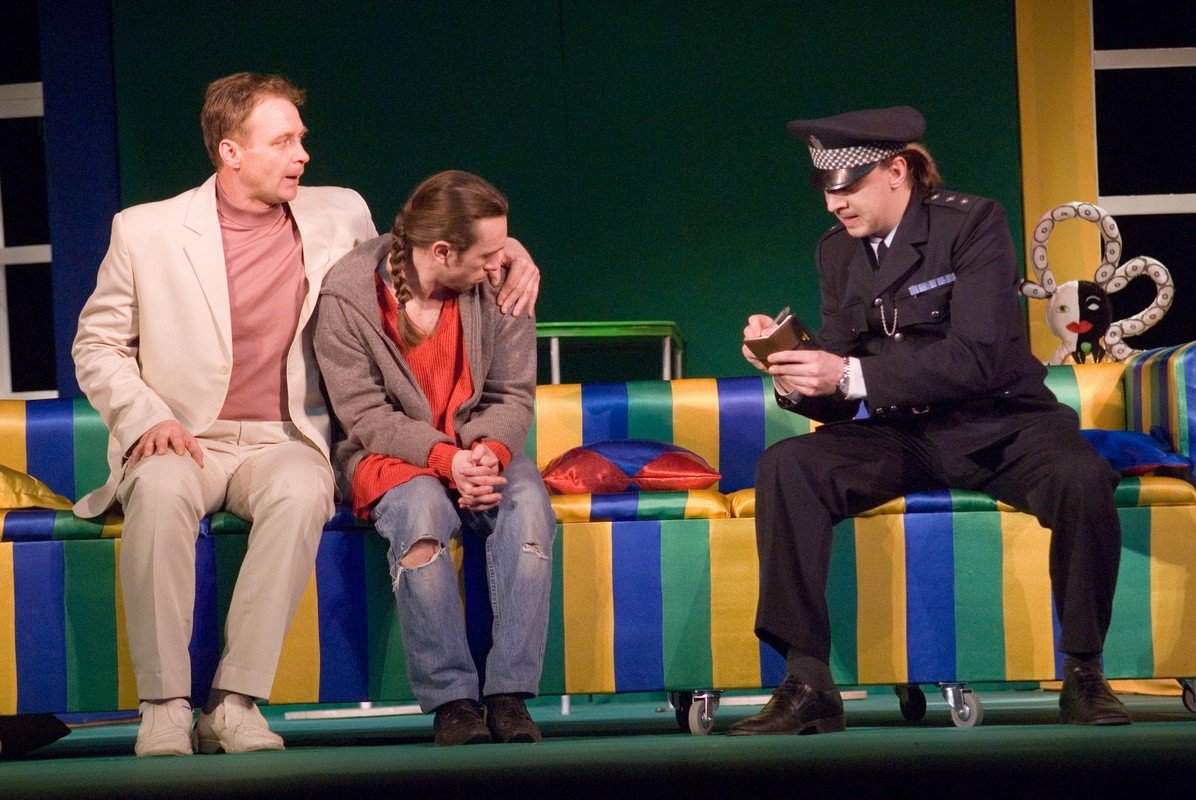 Спектакль по пьесам английского драматурга Рэя Куни