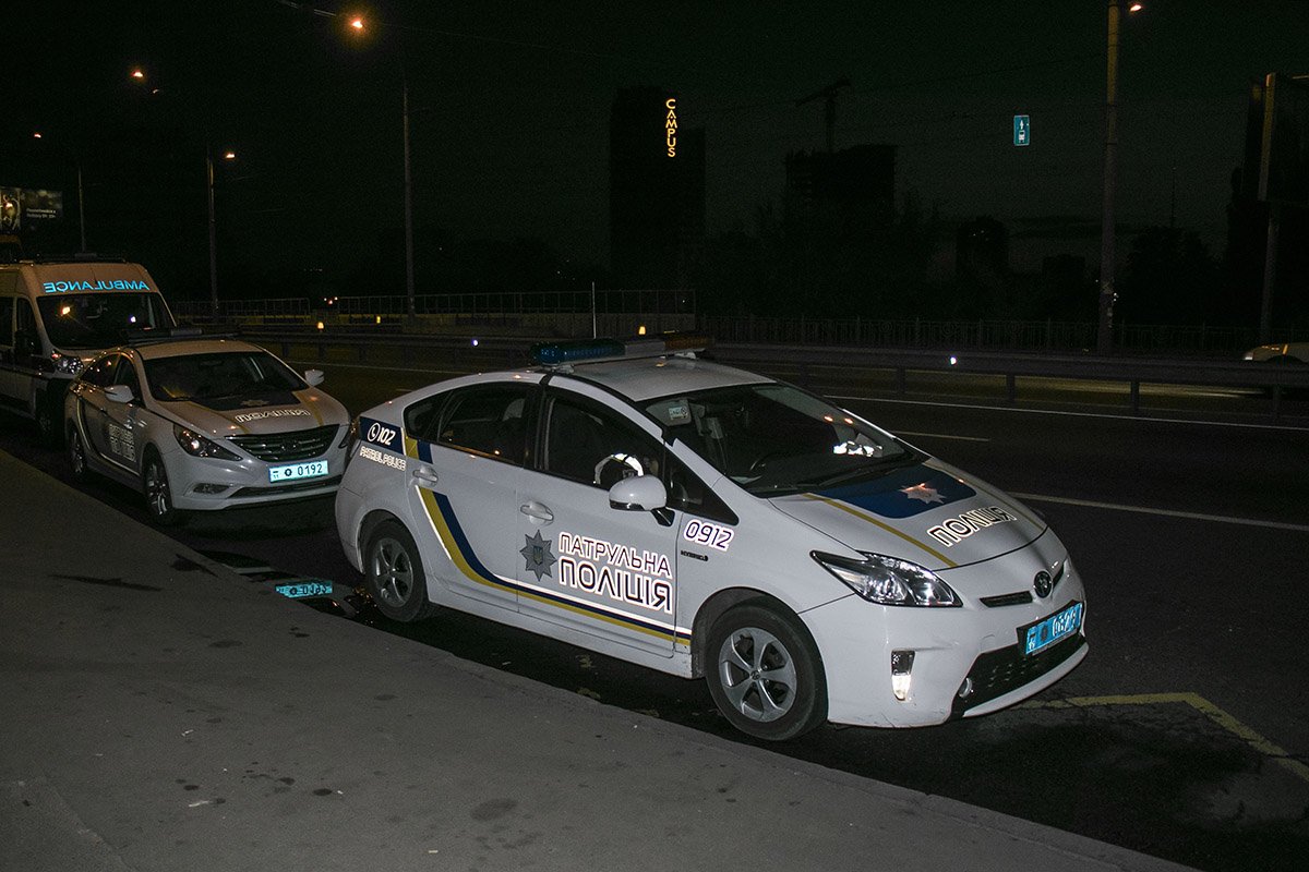 На месте работали два патруля патрульной полиции. Также дежурили «скорая» и спасатели ГСЧС.