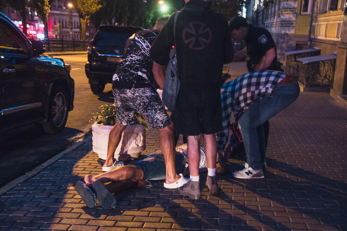 Однако от госпитализации он отказался