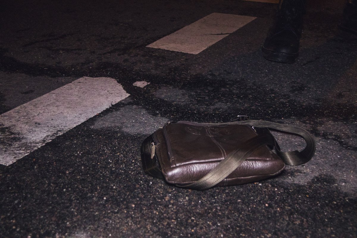 На месте работали экипажи полиции и следственно-оперативная группа