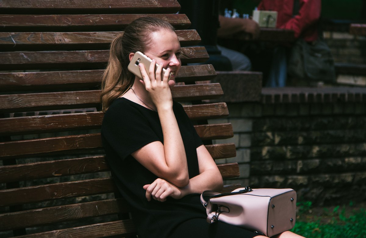 Посплетничать с подружками по телефону - это святое 