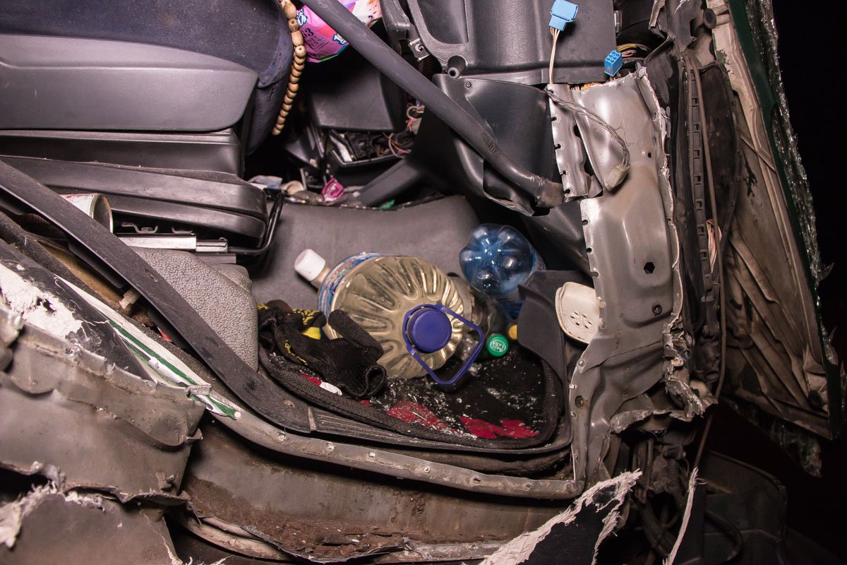 Водитель чудом остался жив, у него лишь царапина на лбу