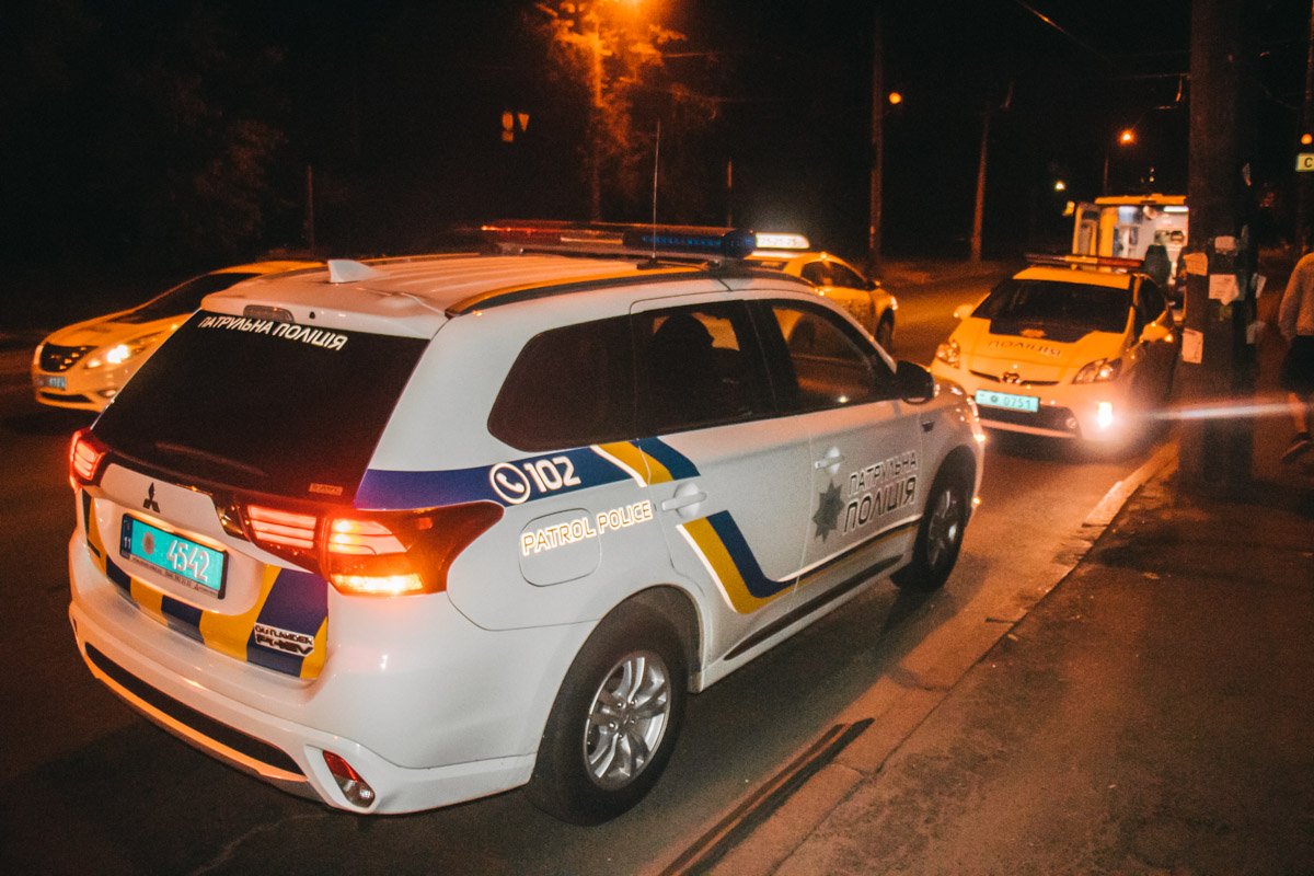 На месте работали сотрудники патрульной полиции