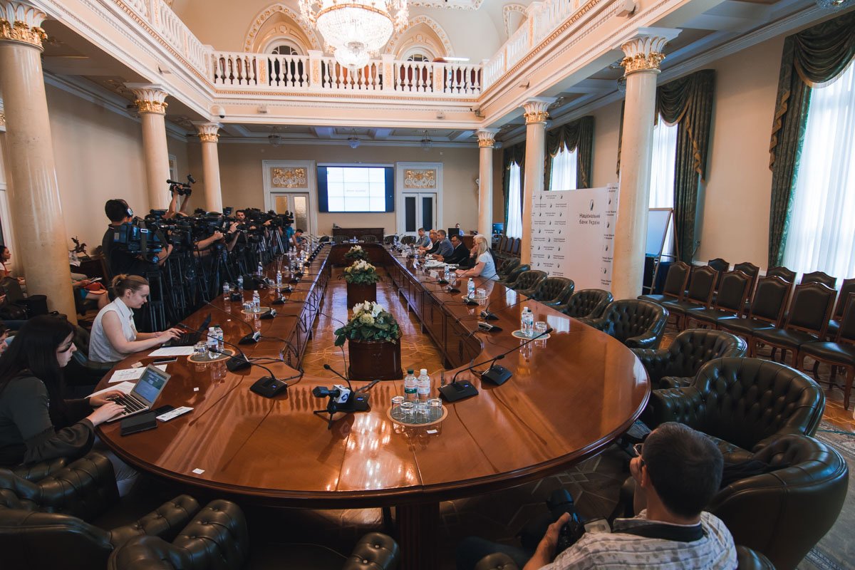 Свежие 20 гривен показали в Нацбанке