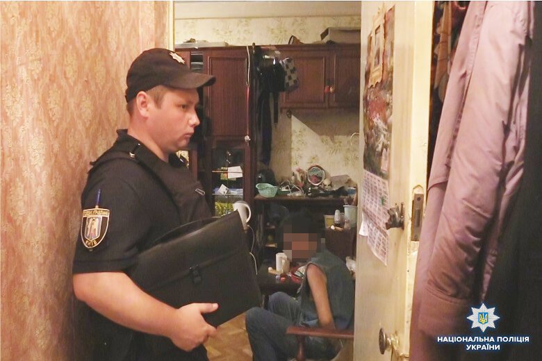 В Киеве на Троещине задержали мужчину, который убил собственного отца 1