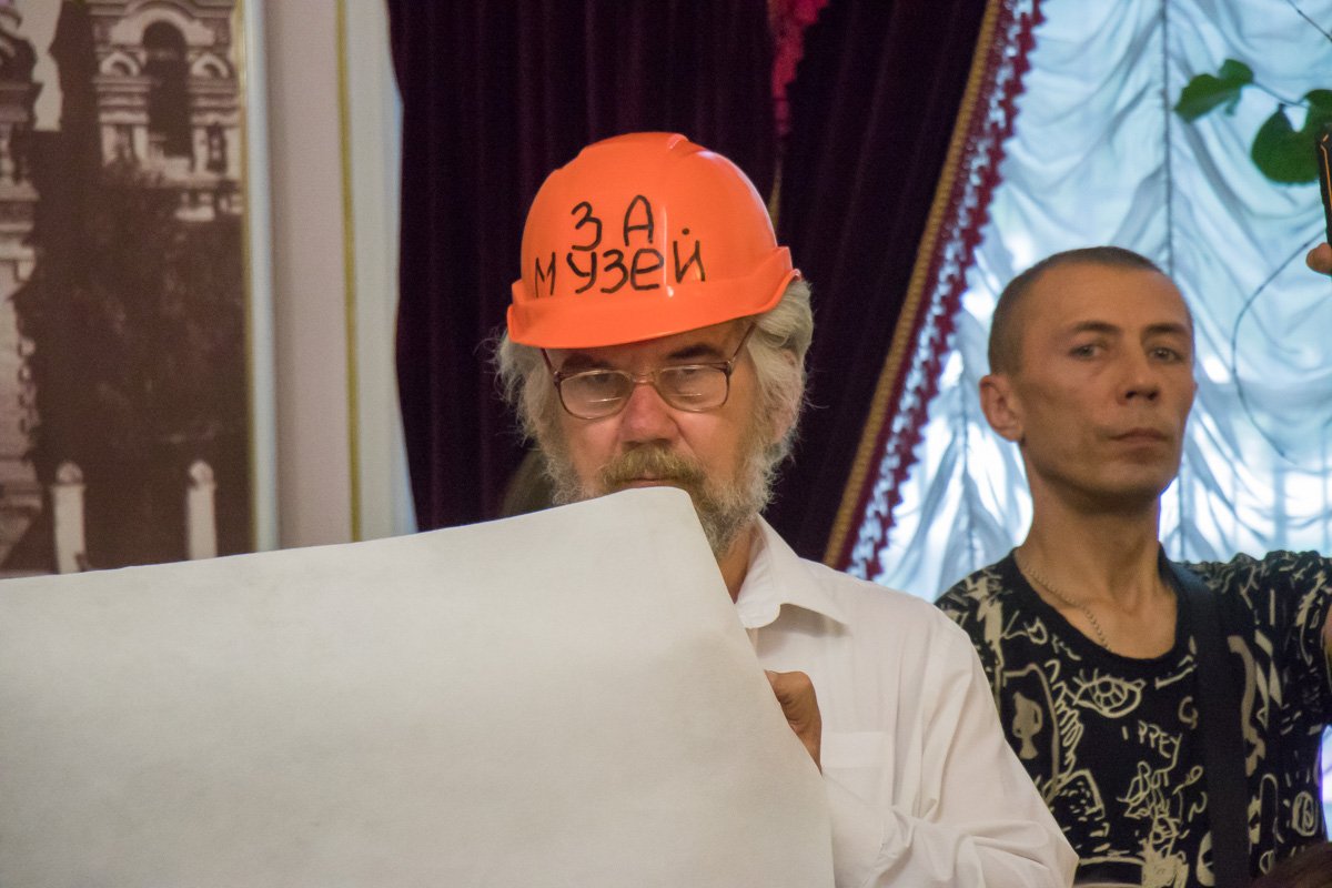 После долгих обсуждений все же утвердили паспорт объекта, который будет подаваться в Министерство культуры