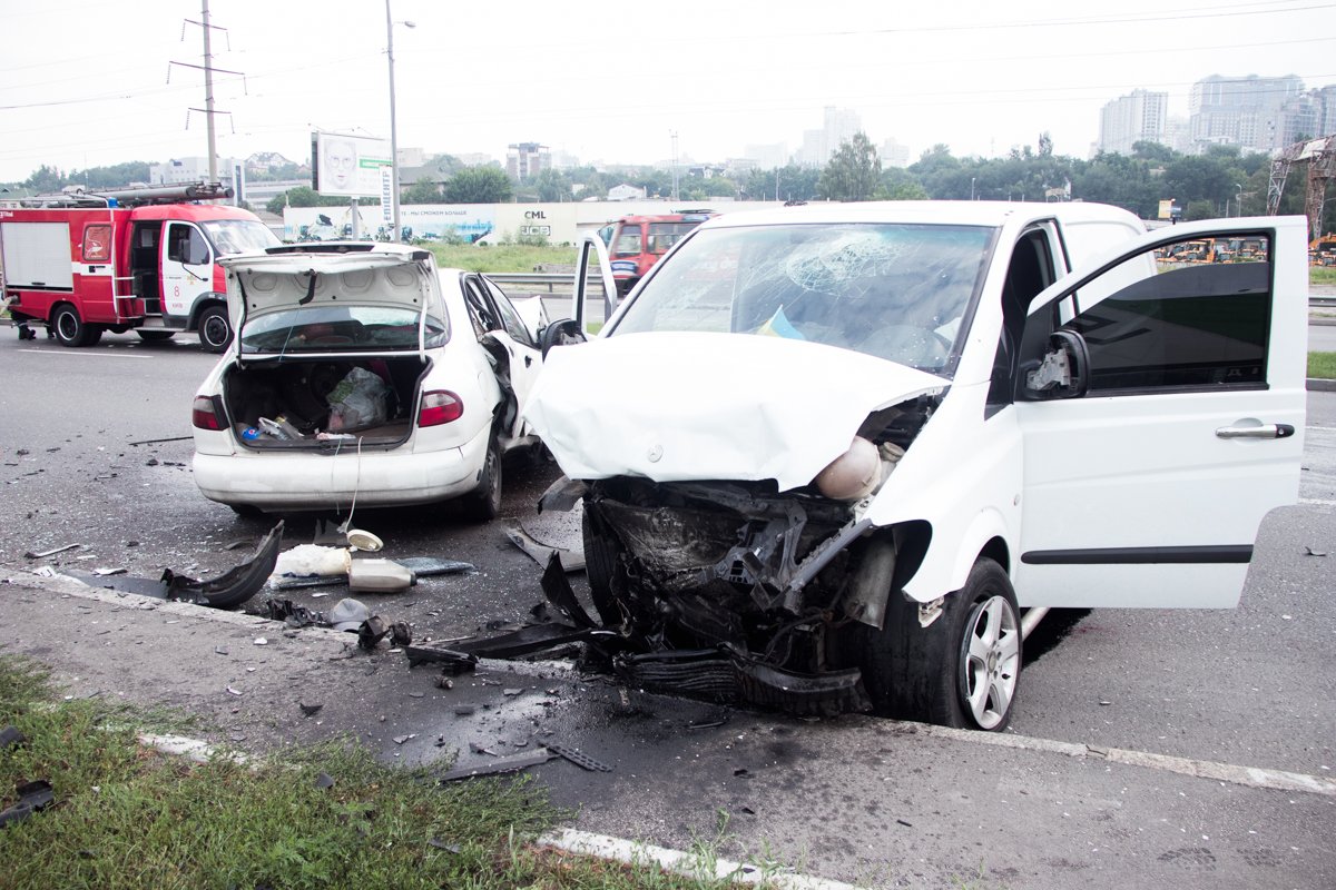 Daewoo двигался в сторону Южного моста по дороге с односторонним движением