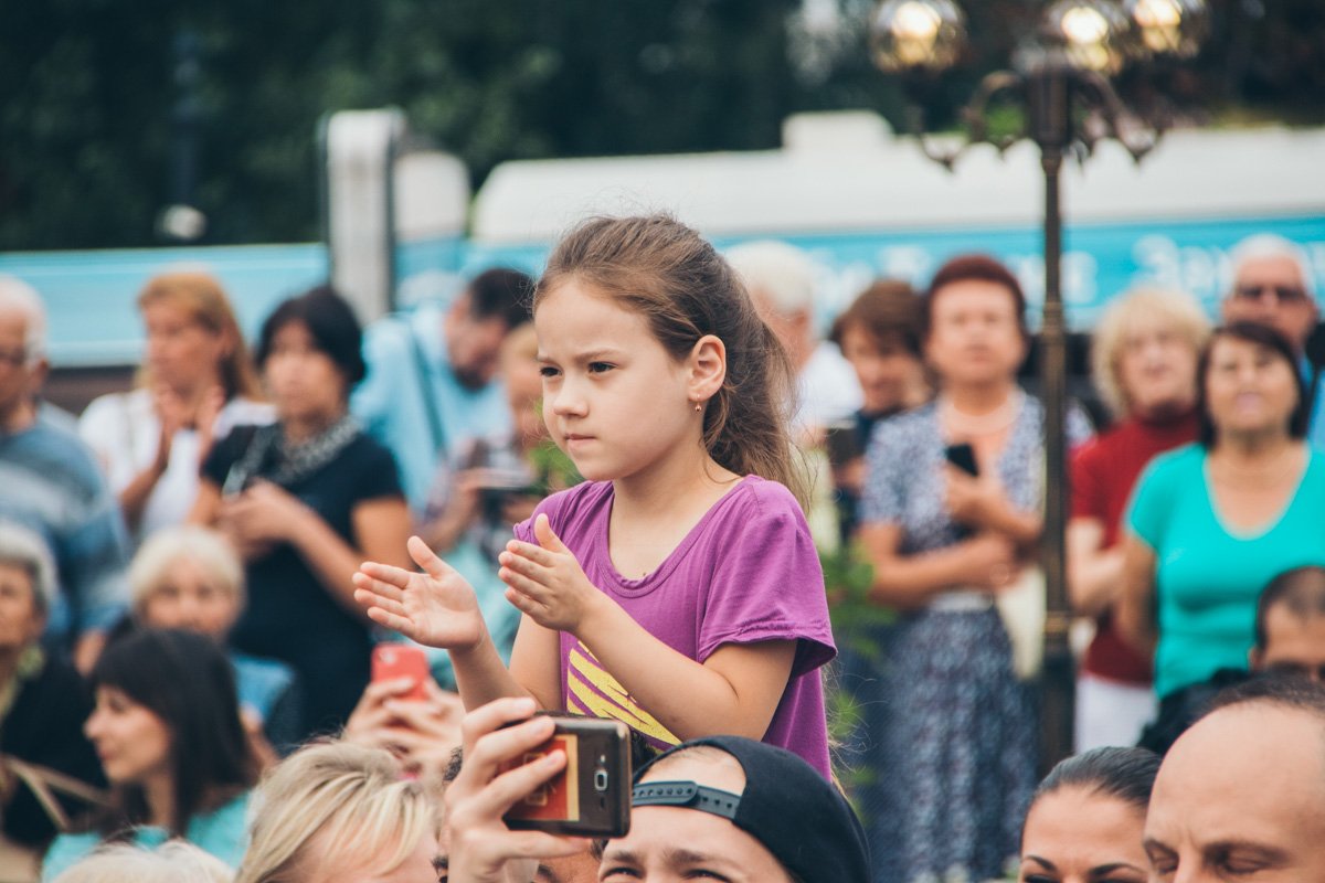 На открытие пришло немало гостей