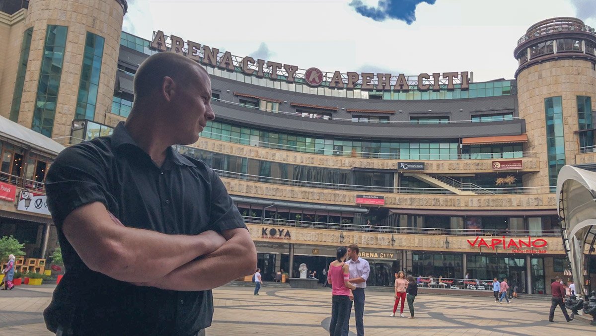 Охранники согласно закону не имеют права использовать физическую силу Охранники согласно закону не имеют права использовать физическую силу