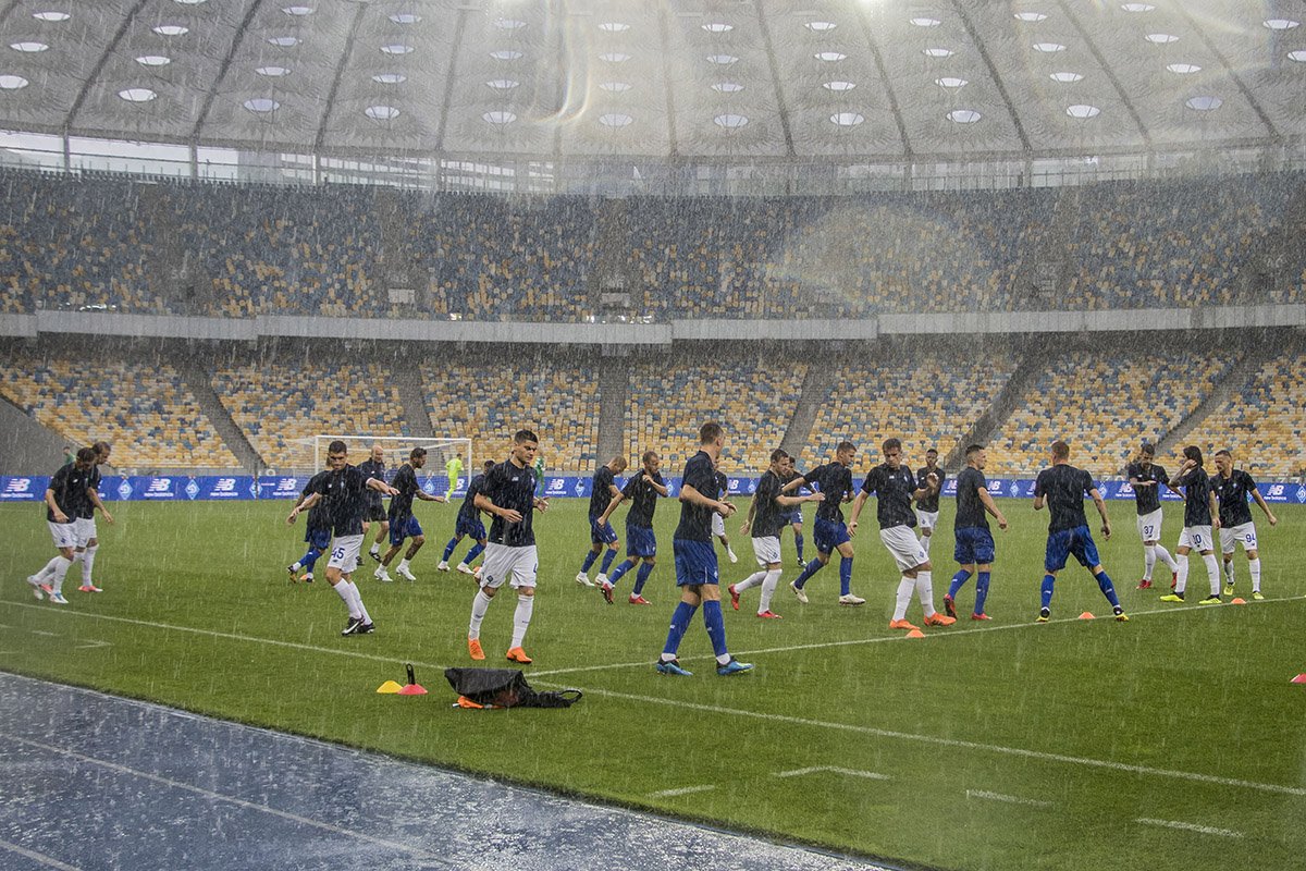 Все желающие могли посмотреть за работой футболистов во время тренировки 