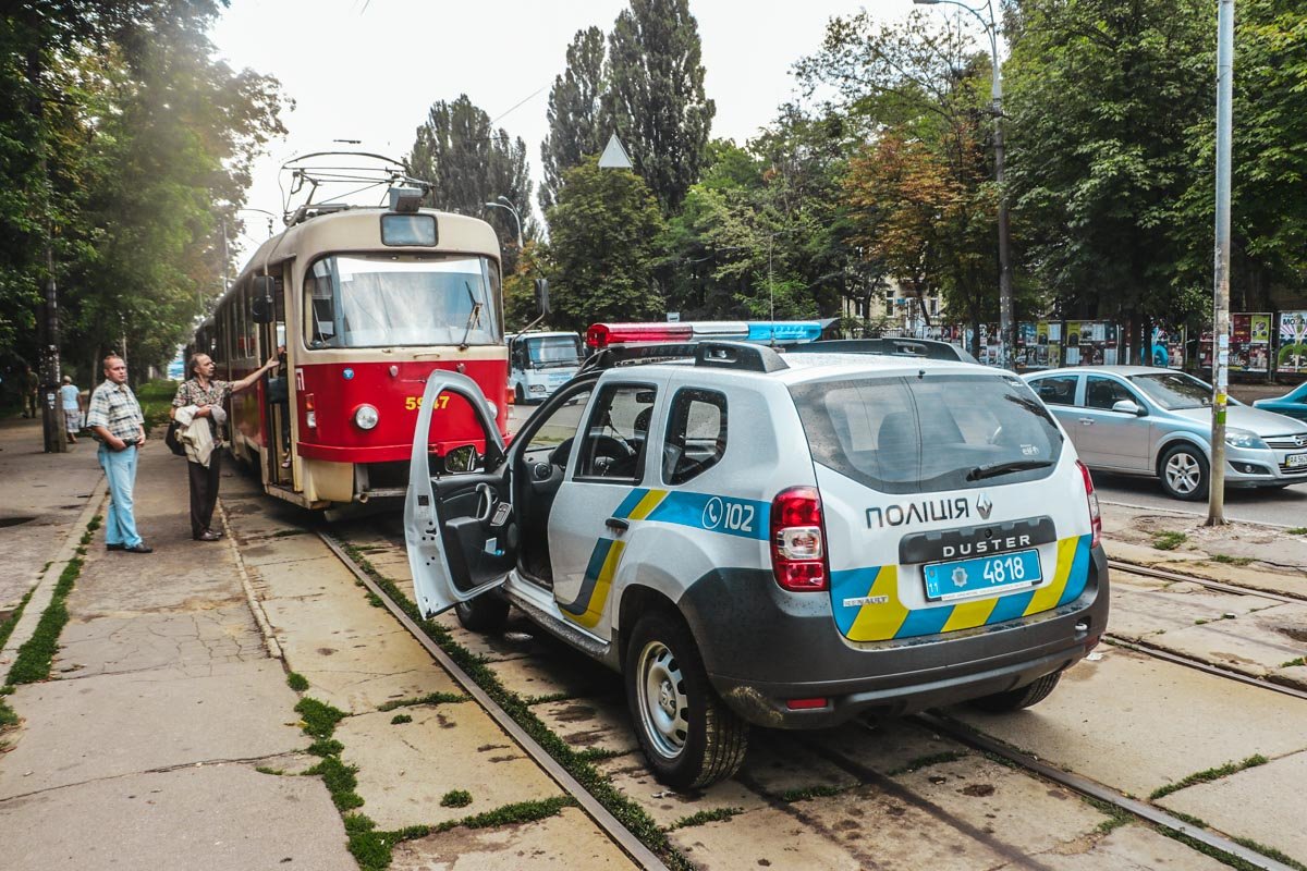 На месте работает патрульная полиция и следственно-оперативная группа 