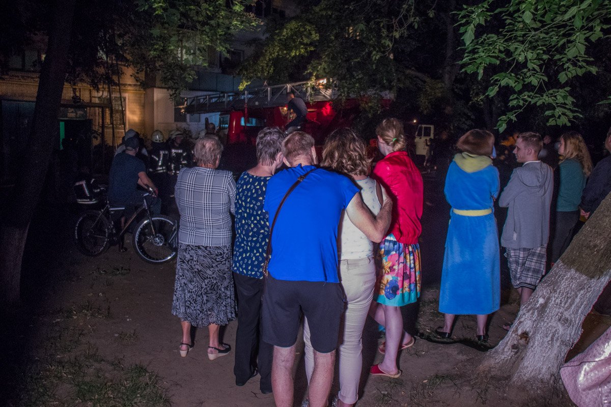 Жильцов подъезда пришлось эвакуировать