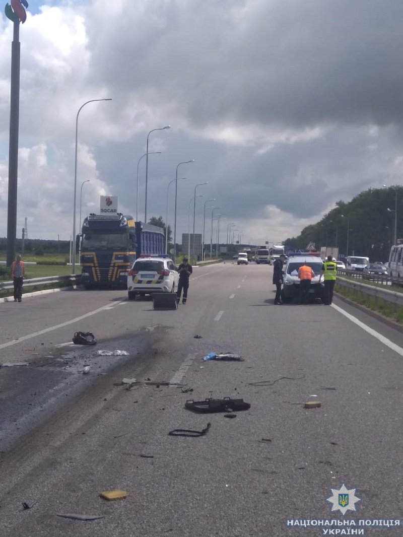 В ДТП погибли 10 человек, еще 10 пострадали В ДТП погибли 10 человек, еще 10 пострадали