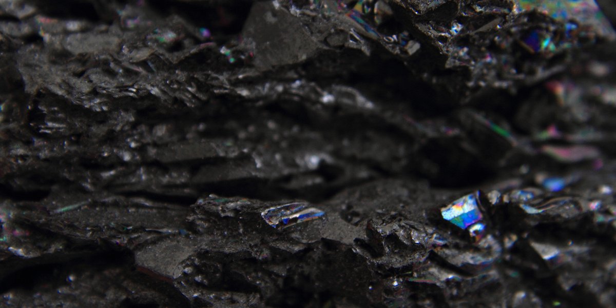 Алмазные горы располагаются в корнях кратонов - так называют скальные образования в ядре тектонических плит