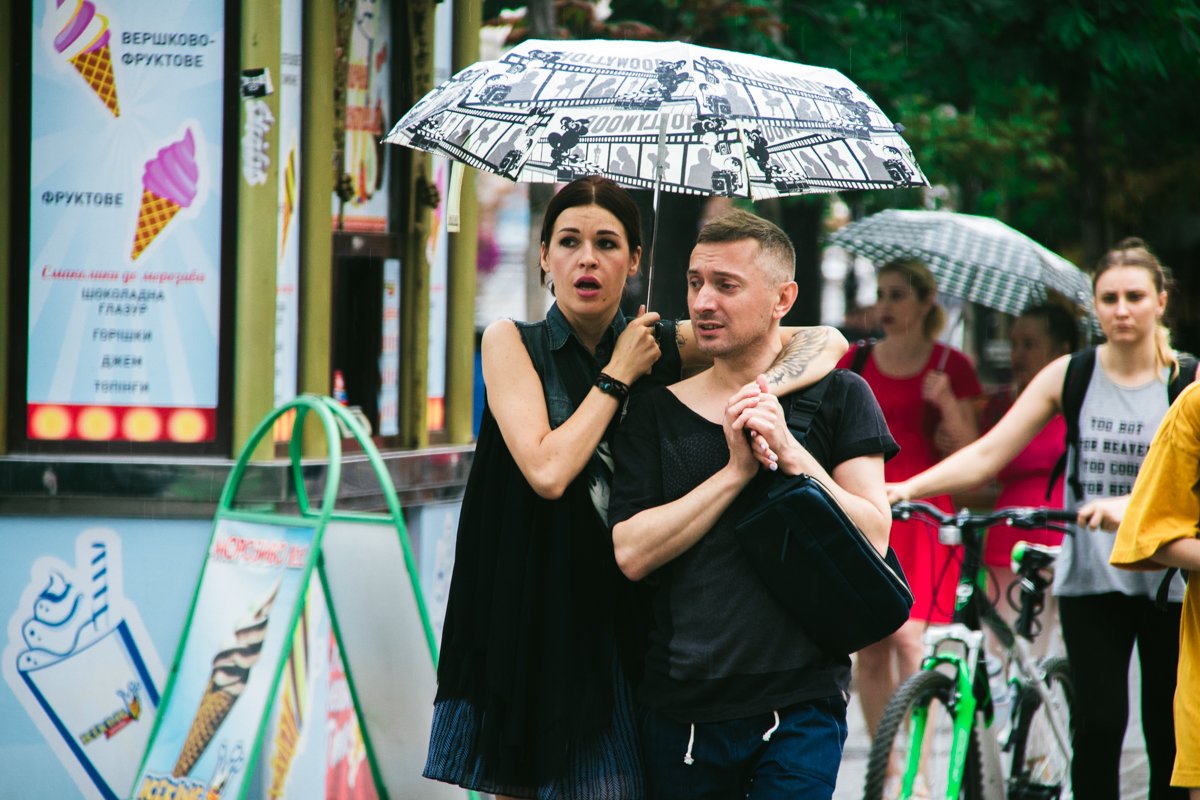 Не бойся, я укрою тебя от любой непогоды!