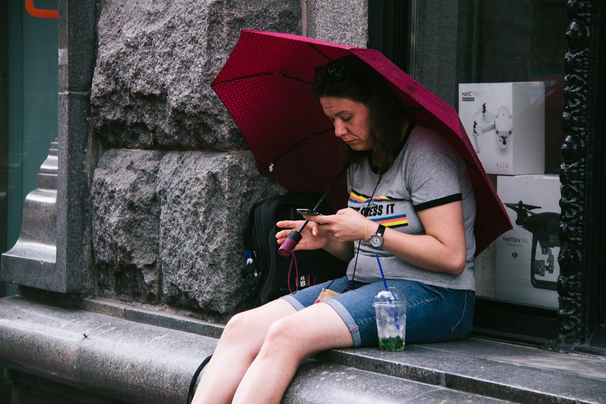 А нет... не все бегут