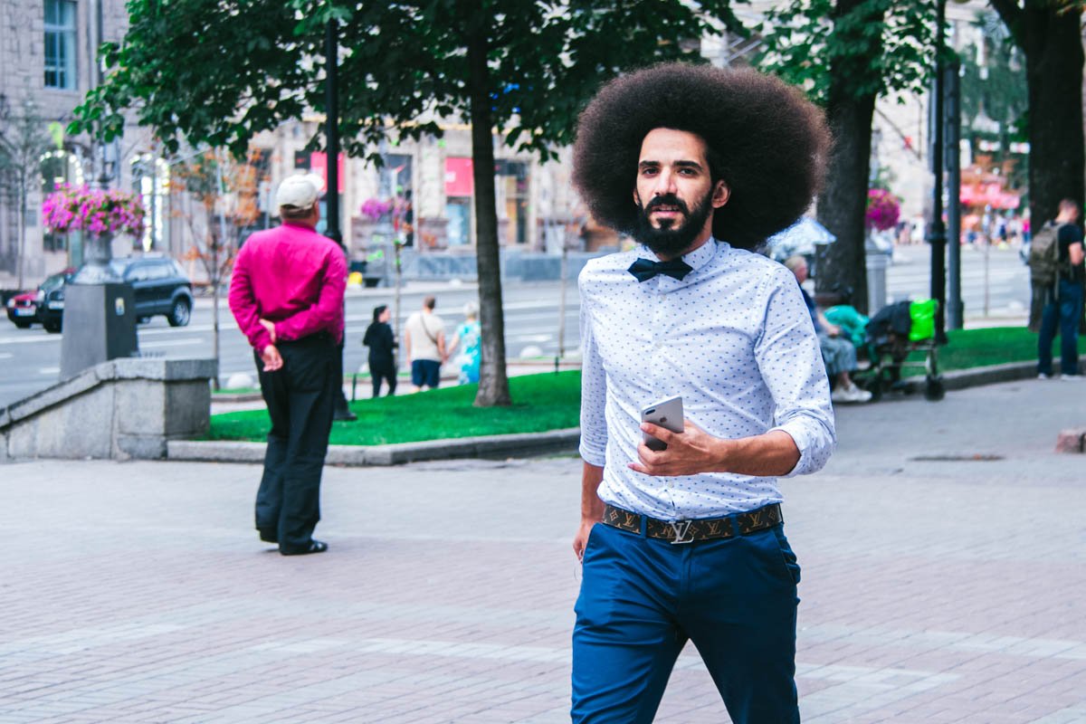 А крутую прическу даже дождь не способен испортить!