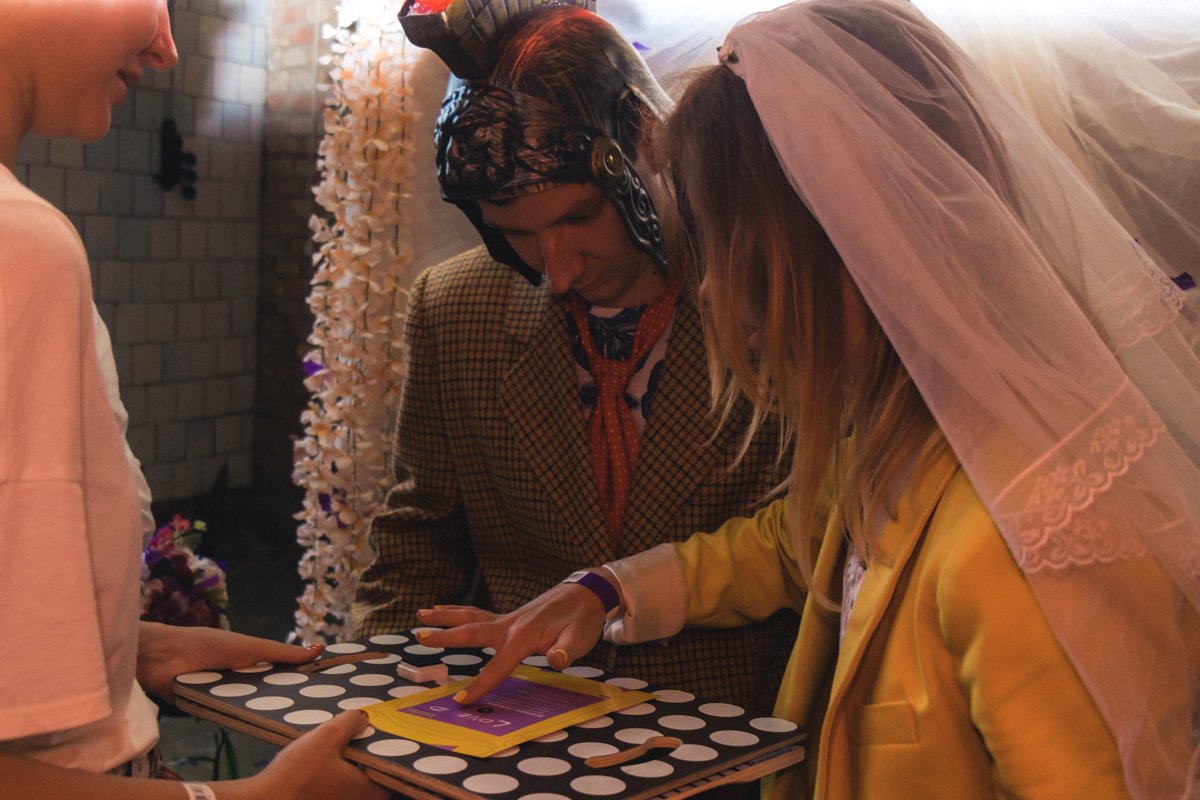 У всех желающих была возможность поиграть в настольные игры, как это любили делать герои сериала 