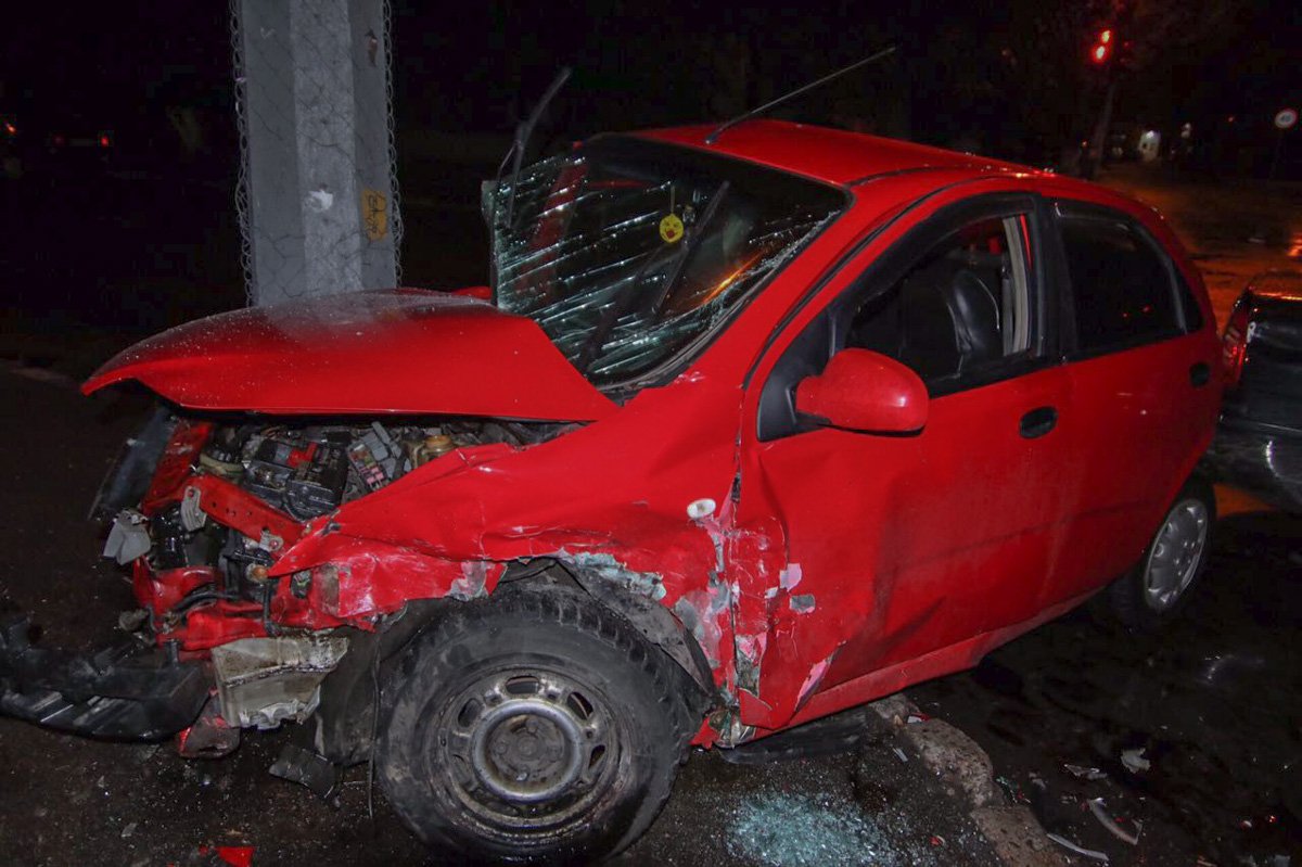 Мужчина за рулем Skoda почти не пострадал