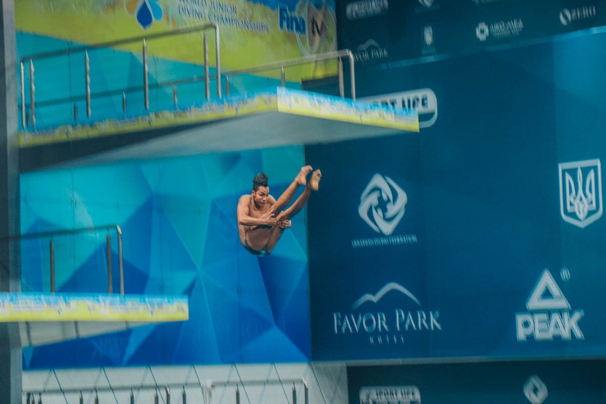 Отдельно соревнуются девушки и отдельно - парни