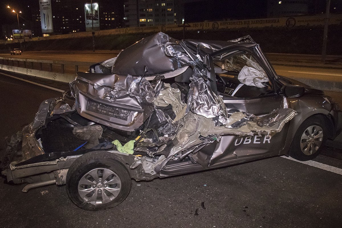 Водитель Hyundai отделался только легкими травмами, но его на всякий случай госпитализировали в ближайшую больницу