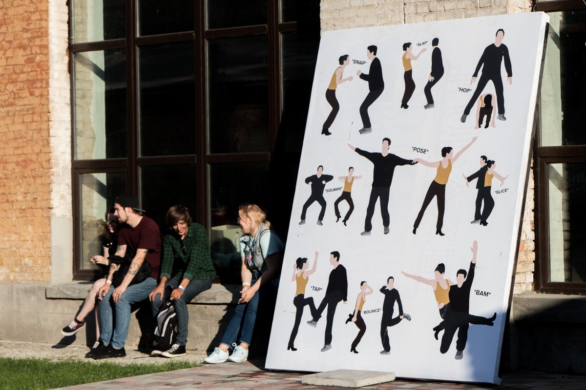 Не умеете танцевать - не беда! Моника и Росс научат Не умеете танцевать - не беда! Моника и Росс научат