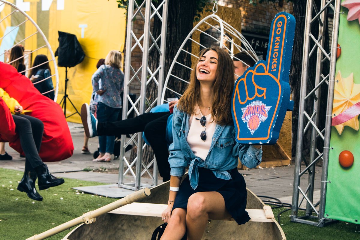 Фото в каное Джоуи и Чендлера - вот оно счастье! Фото в каное Джоуи и Чендлера - вот оно счастье!