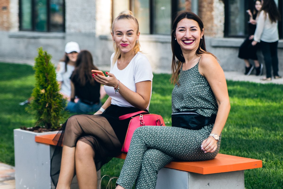 Чаще улыбайтесь, нам нравится ловить моменты счастья Чаще улыбайтесь, нам нравится ловить моменты счастья