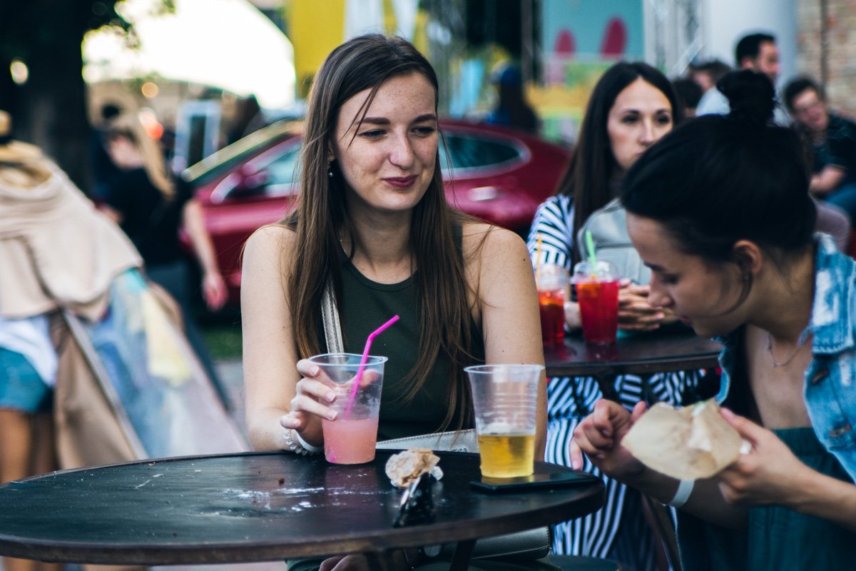 Вкусно поесть, поболтать и расслабится - залог удачных выходных Вкусно поесть, поболтать и расслабится - залог удачных выходных