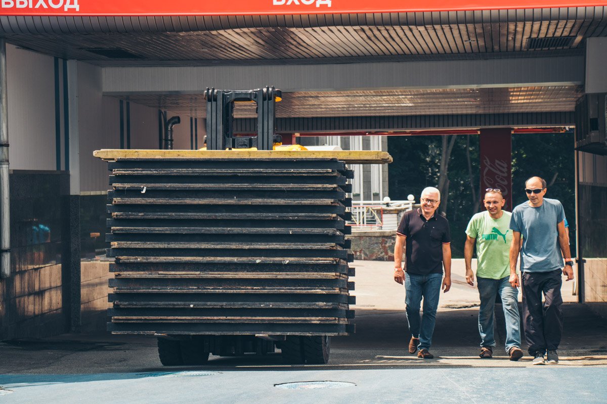 На монтаж сцены понадобилось два дня 