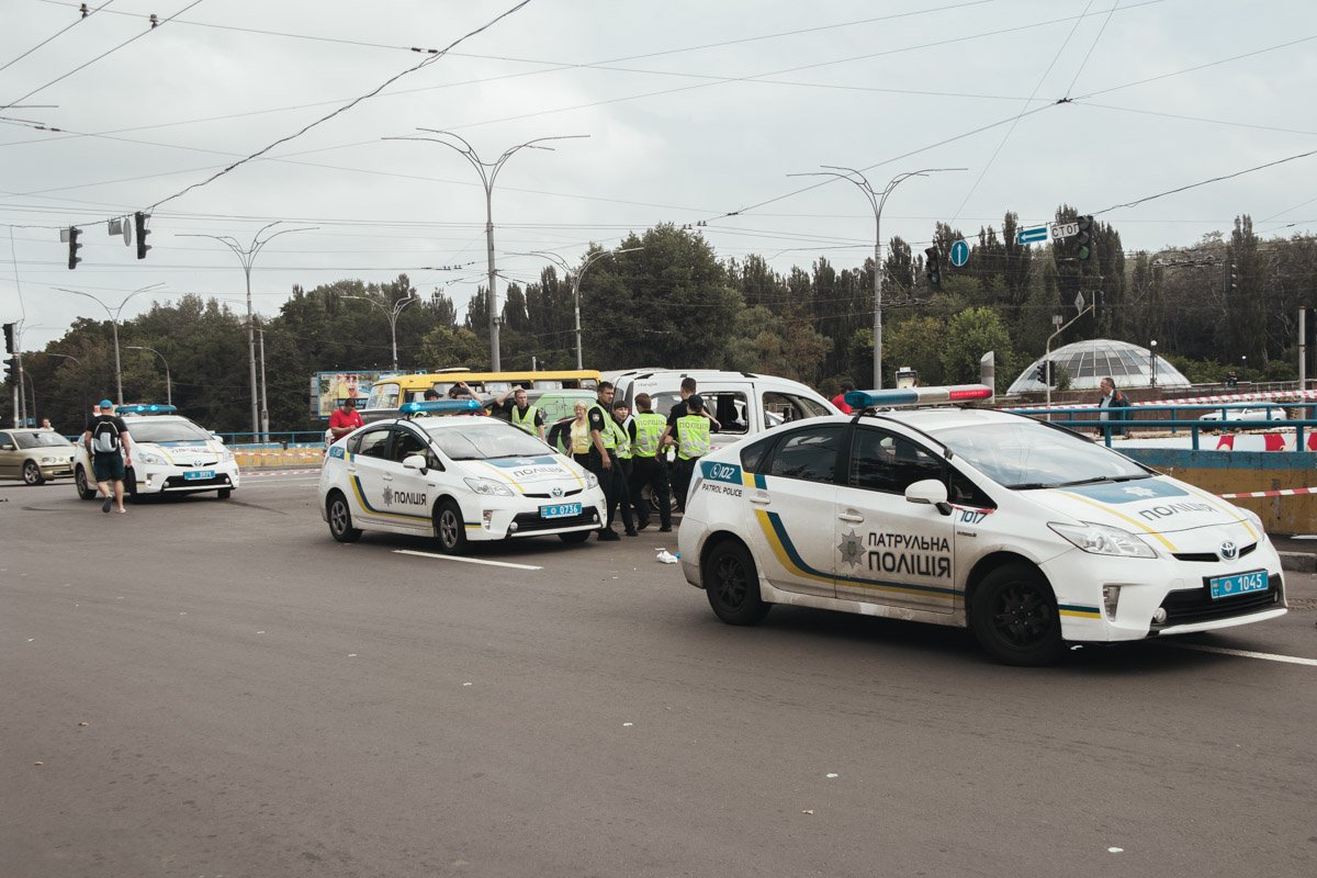 24 июля в Киеве столкнулись Nissan Evalia и Renault Kangoo