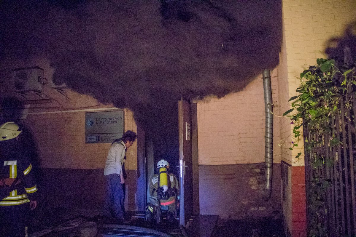 Предварительно, огонь охватил серверную