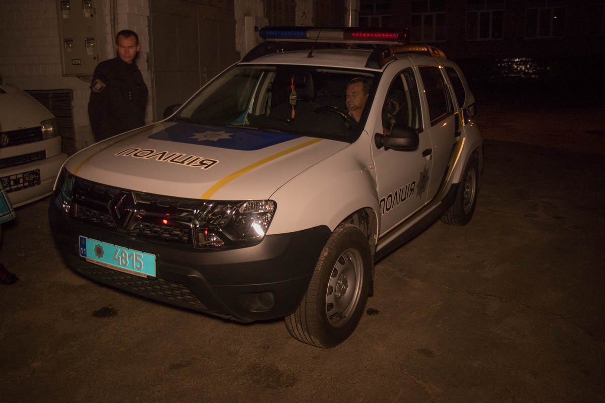 Также нападающие забрали сумку, в которой находилось не больше 100 гривен