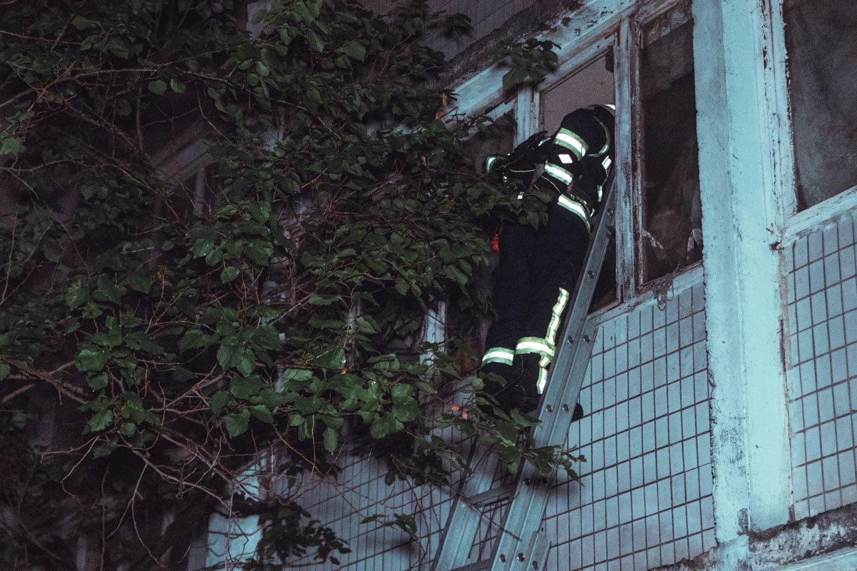 В Киеве на улице Радужной, 63 произошел пожар