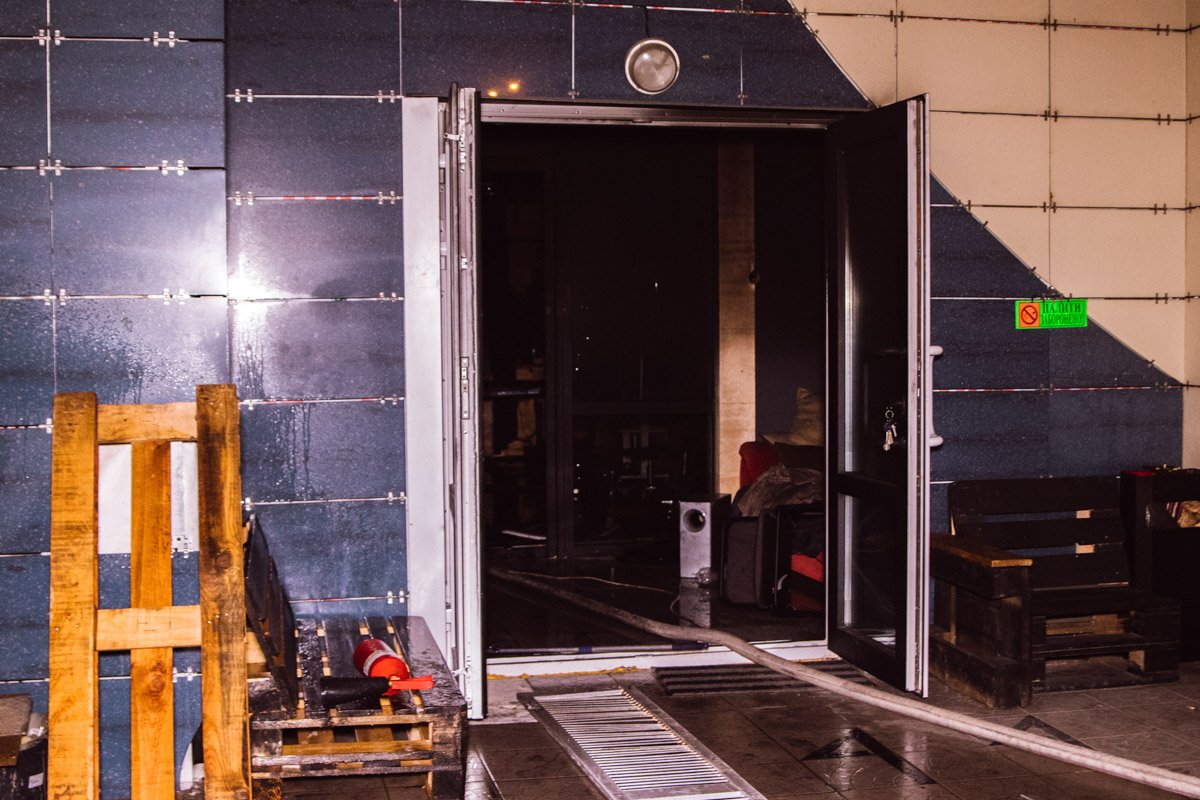 В Киеве на улице Вадима Гетьмана, 1Б произошел пожар