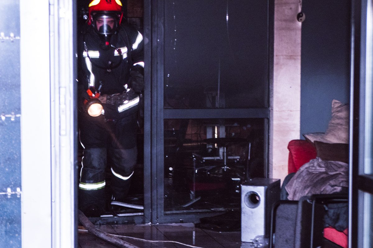 Площадь пожара составила около 10 квадратных метров