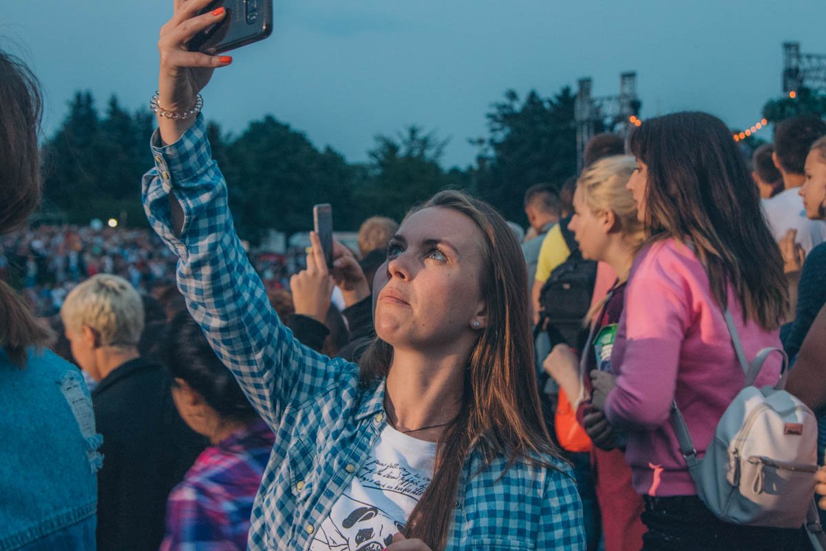 На территории Ботсада в этот день позвонить или выйти в интернет было очень сложно, сеть переполнена