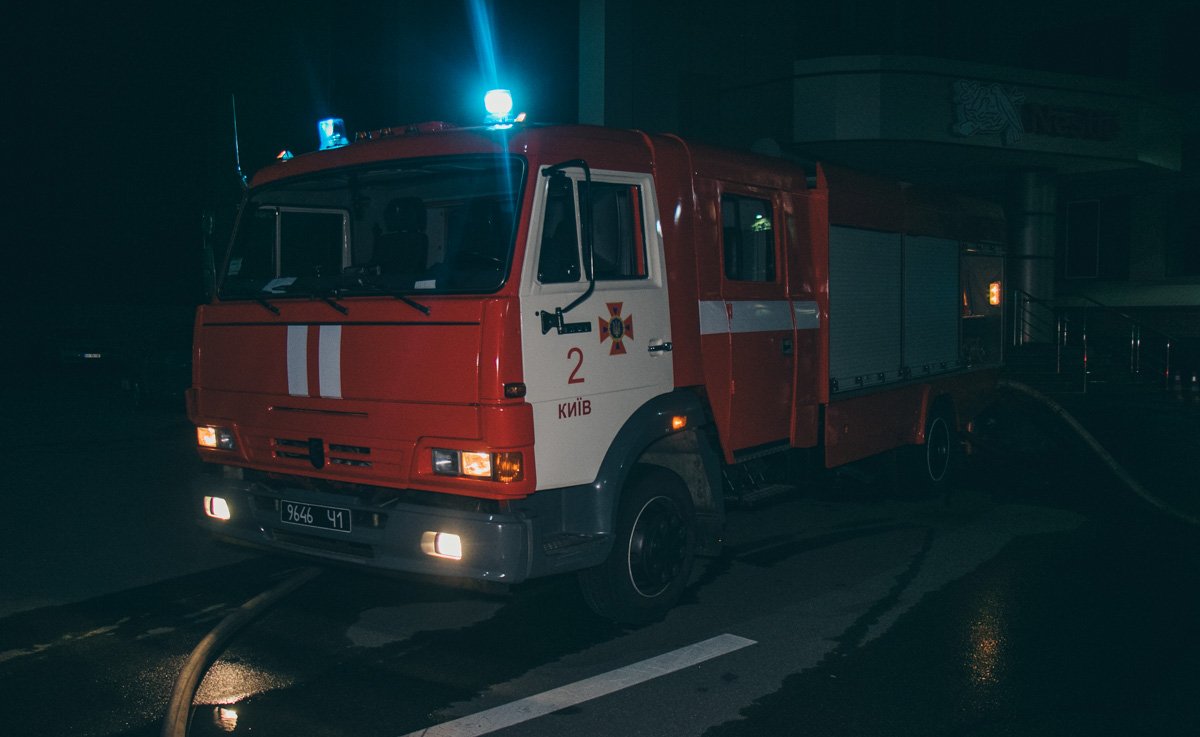 На место оперативно выехали спецслужбы