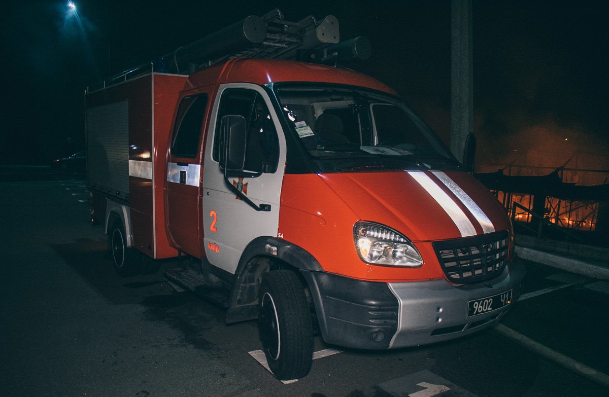 Пожар тушили 5 единиц основной и специальной техники