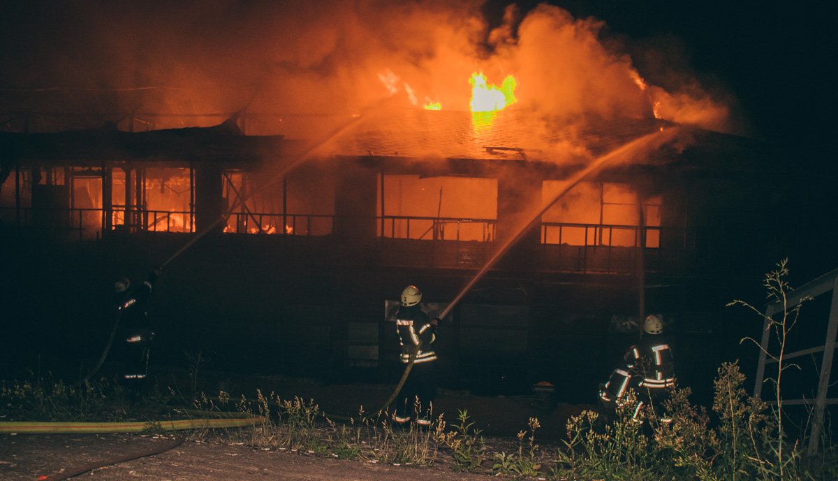 В результате пожара сооружение выгорело дотла