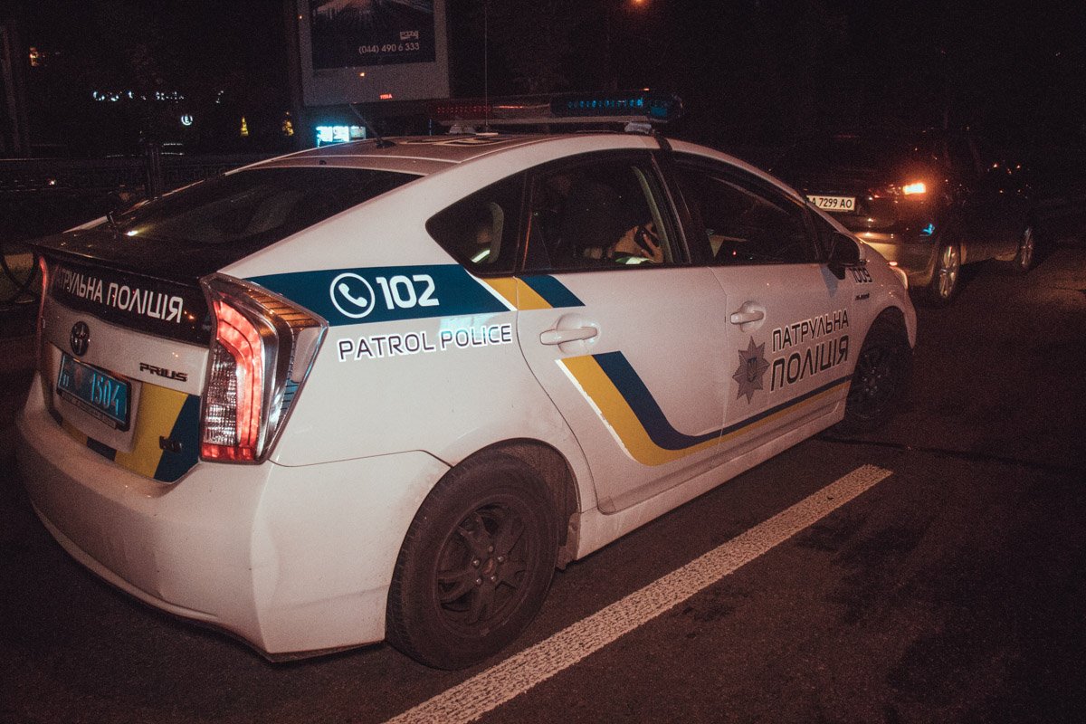 Полиция оформляет ДТП, перекрыты две левые крайние полосы движения Полиция оформляет ДТП, перекрыты две левые крайние полосы движения