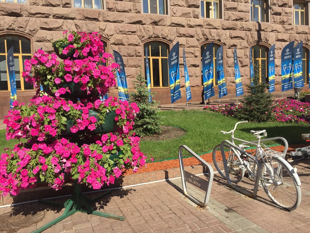 Раньше на этом месте располагалась велопарковка. Фото с Google карт