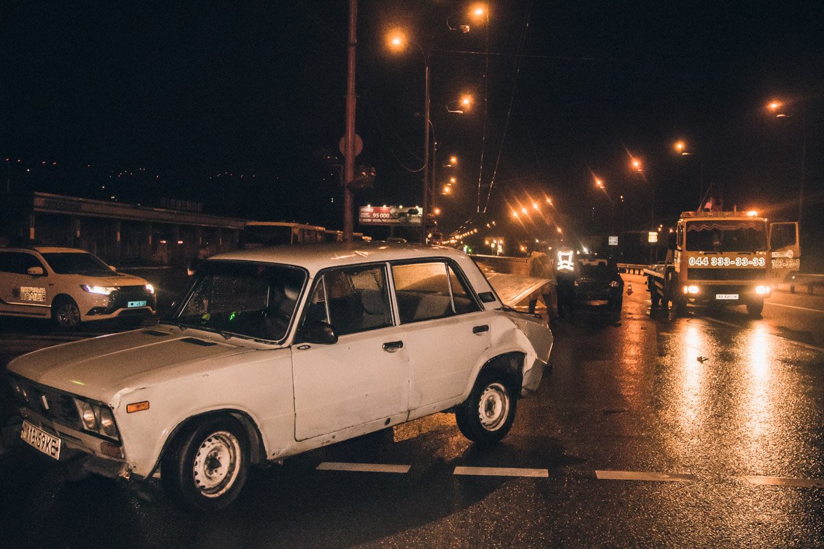  Водитель внедорожника вышел посмотрел на царапину и уехал с места ДТП