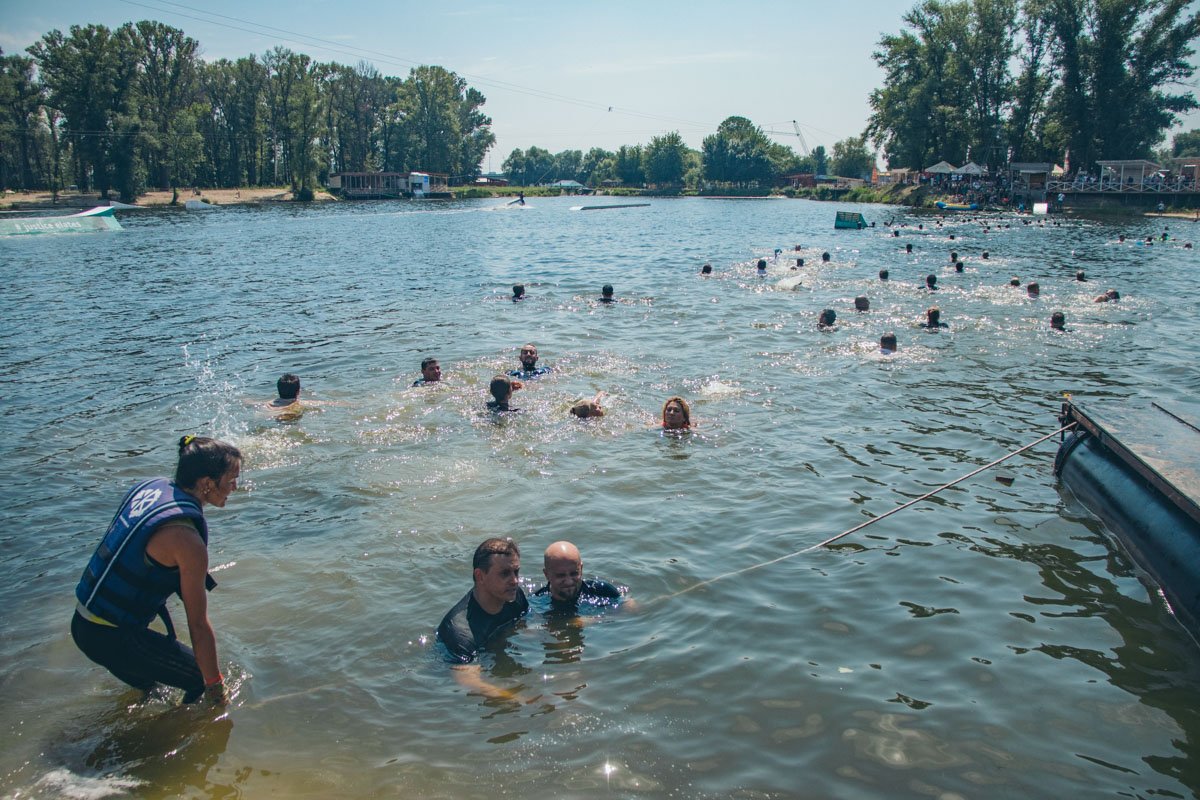 Кроме этого, участники проплыли немалую дистанцию Кроме этого, участники проплыли немалую дистанцию